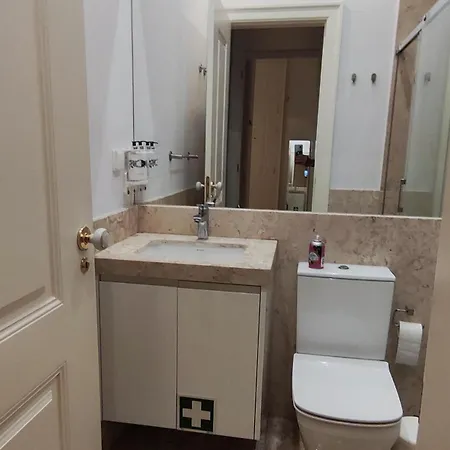 Quarto Premium Centro - Com Wc Partilhado Lissabon